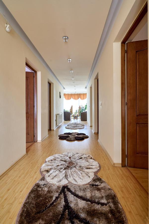 Casa Cu Flori Moisei Hotel Bagian luar foto