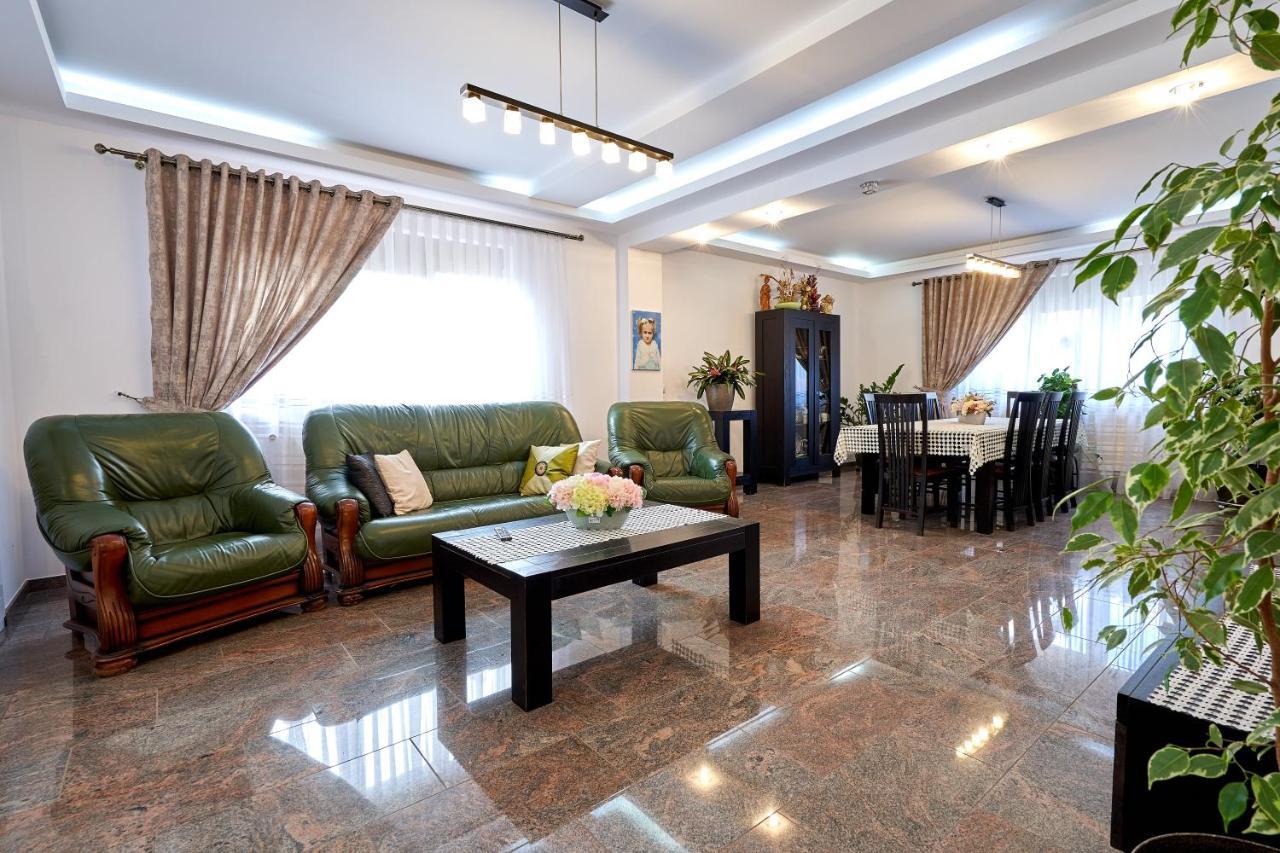 Casa Cu Flori Moisei Hotel Bagian luar foto