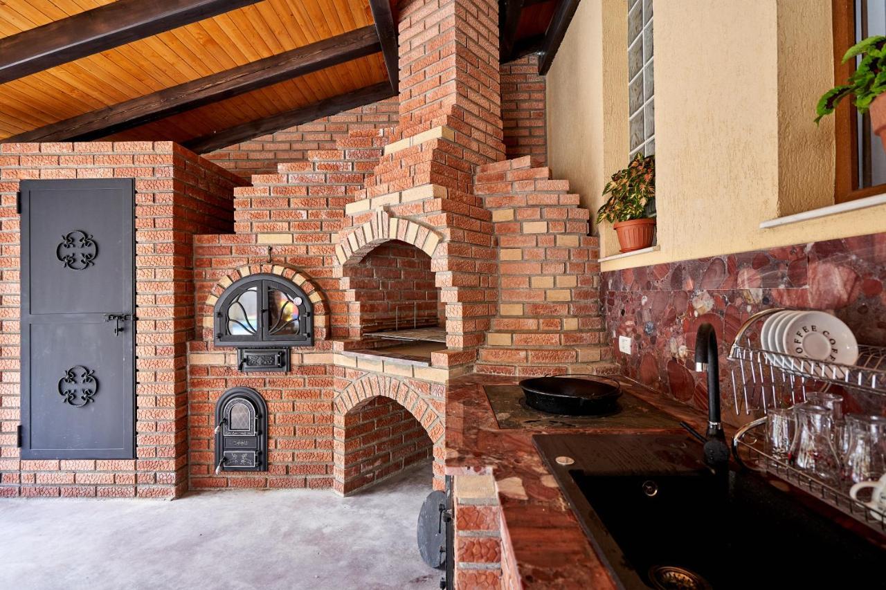 Casa Cu Flori Moisei Hotel Bagian luar foto