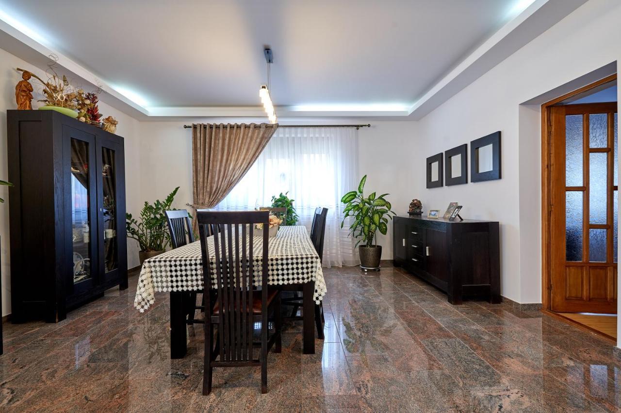 Casa Cu Flori Moisei Hotel Bagian luar foto